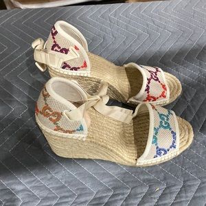 Psychedelic mini platforms by Gucci